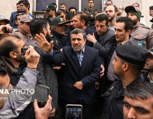 
                        احمدی نژاد: حضرت ابراهیم کُرد بود و حضرت زرتشت آذری + ویدیو                    